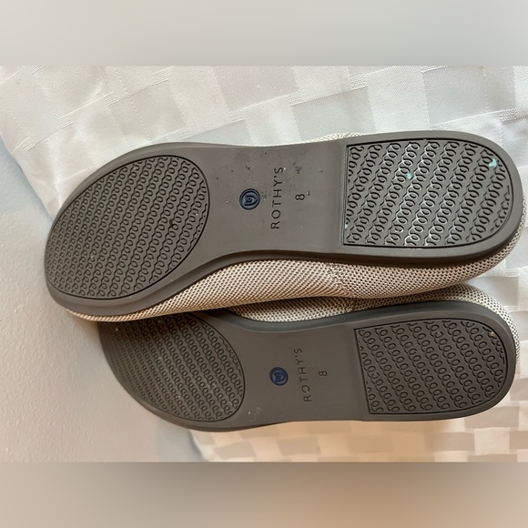 Size 8 Rothy’s the Flat. Round toe gray quartz flats. Good preowned condition - Picture 8 of 11
